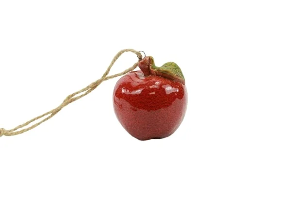 Keramik-Hänger Apfel rot – Glänzende Fruchtdeko zum Aufhängen (5x5x5,5 cm) | Herbst- & Weihnachtsdekoration